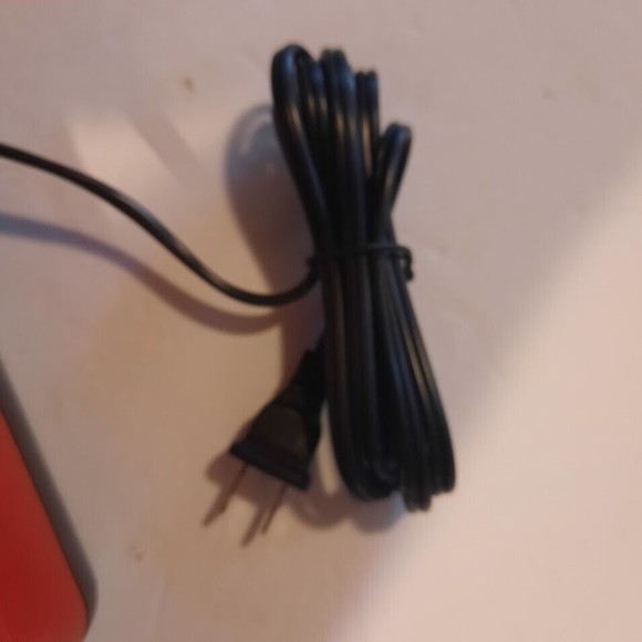 Milwaukee M12 12 Volt Charger Red Lithium-Ion 48-59-2401 - Picture 3 of 6